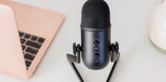 Locatora Radio “Las Mamis of Myth & Bullshit” Podcast and Community Events