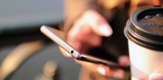 No Self-Love? No Problem: You Can Get Affirmations Emailed to You Every Day Dulce Email Featured BeLatina