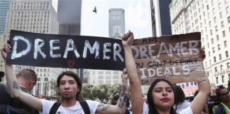 DACA Recipients Speak Out Against Trump’s Shutdown Offer Dreamers Protest BeLatina