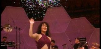 Thirty Years Later, the Last Moments of Selena Quintanilla Still Haunt Us Selena Como la flor songs BeLatina