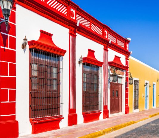 8 Things We Love About Watching Samin Nosrat Savor Her Way Through the Yucatan in Salt, Fat, Acid, Heat