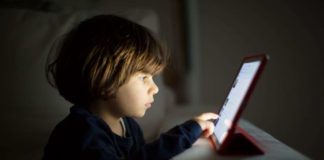 WHO Suggests Zero Screen Time for Children Under Two Years of Age In Order to Reduce Mortality Risk Later in Life children Limit screen time belatina
