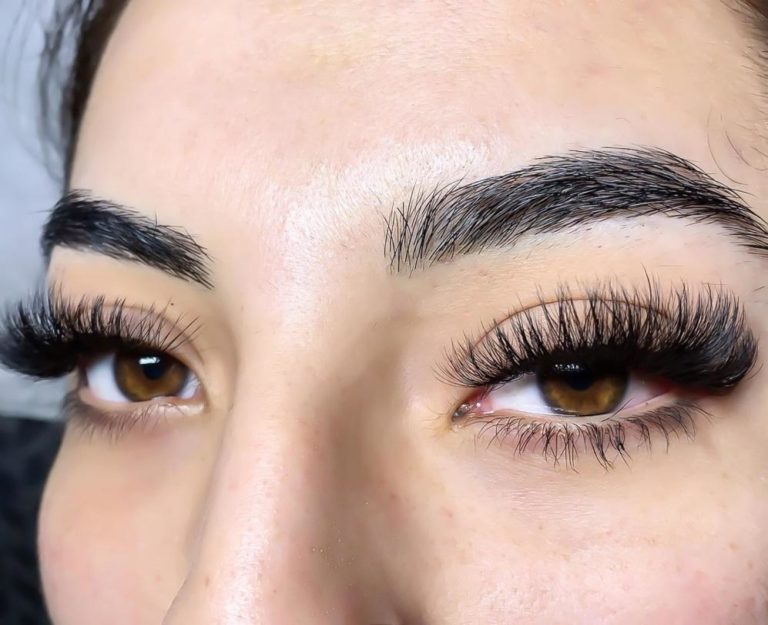 Flutter Fox A Newbie Guide to Fake Eyelashes BeLatina