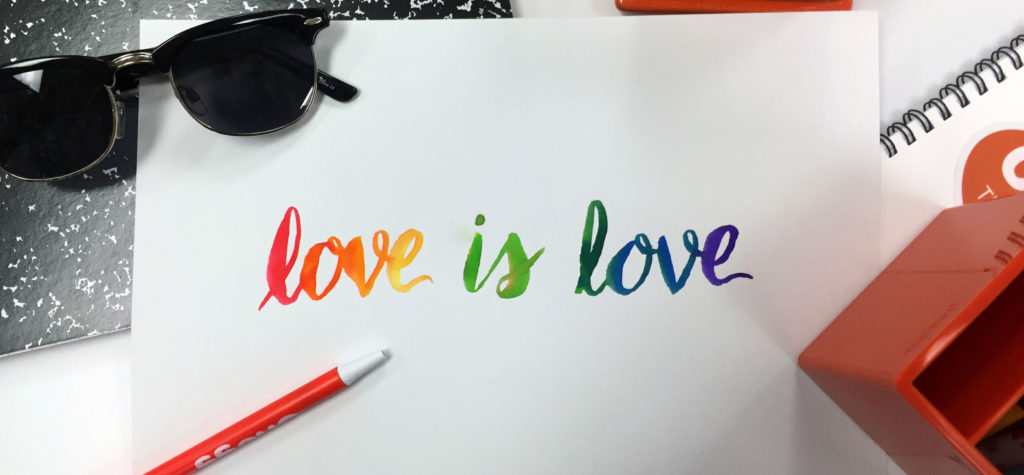 Love is Love Gay Pride Belatina