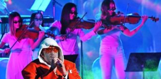 Last Week’s Award Ceremonies Show the World That Musicians Aren’t Going to Stay Silent Latin-Grammys-bring-rhythm-glitz-and-protest BELatina