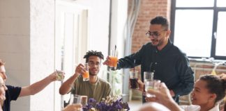 Politics at the Dinner Table: How to Keep Cool When Talking Trump With the Fam Family Dinner BELatina subject of politics