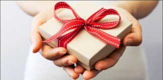 The Gift of Giving Back: Selfless Acts and Simple Ways to Help Others This Holiday Season
