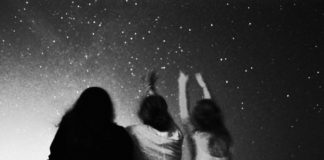 ‘Cold Moon’ in December: How to Set Your Intentions While Enjoying the Final Full Moon of 2019 Dancing Moon Ritual