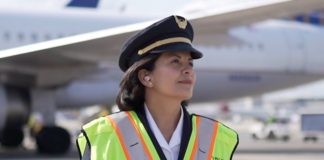 This Is Your Captain Speaking: Meet Claudia Zapata-Cardone, One of the Few Latinas to Lead a Commercial Airliner Claudia Zapata Cardone BELatina Latinx United Airlines