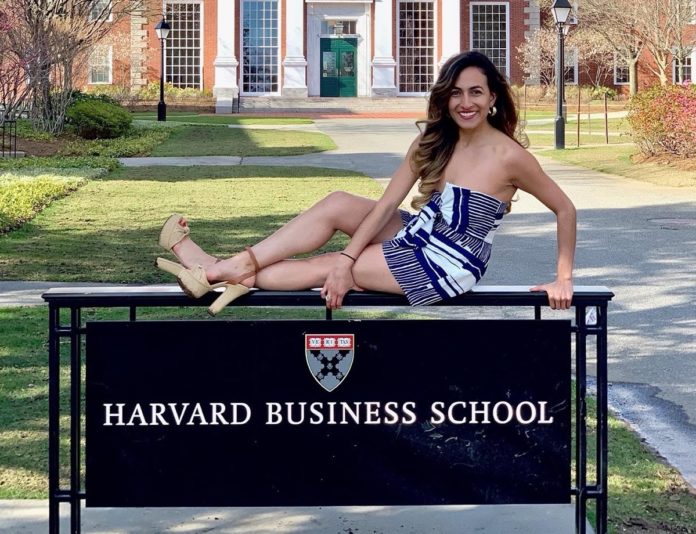 Amy Hernandez Turcios Latina Attending Harvard BeLatina Latinx