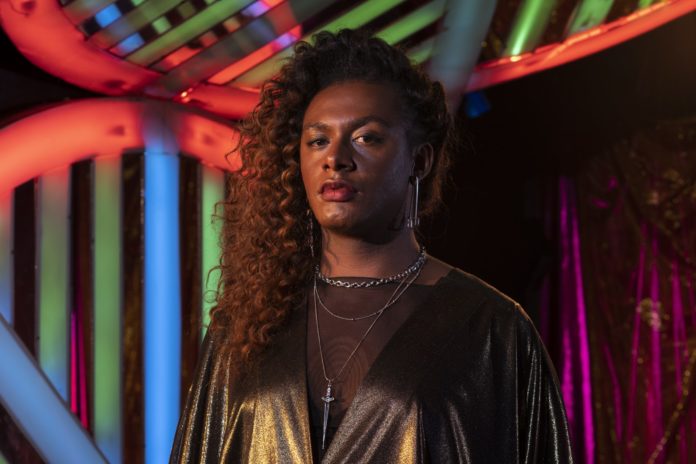 Liniker Barros as Cassandra Mañanas de Septiembre BELatina Latinx