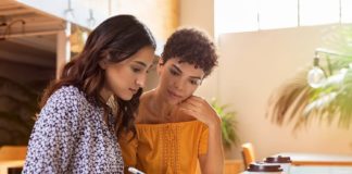 How to start from scratch as an immigrant in the United States BECrediverso by BELatina News latinx