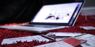 What are Credit Bureaus? Photo courtesy of Crediverso belatina, latinx