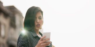 Truecaller Wants To Teach Latinas How To Protect Themselves From Harassment Truecaller Spam Harassment BELatina Latinx