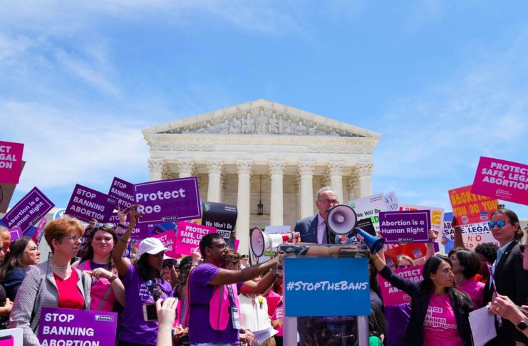 Supreme Court Overturns Roe v. Wade Throwing Back Decades of Reproductive Rights Belatina news