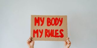 Majority of Latinos in Battleground States Support Reproductive Rights and Gun Reform, New Poll Says Latinos and Reproductive Rights BELatina Latinx