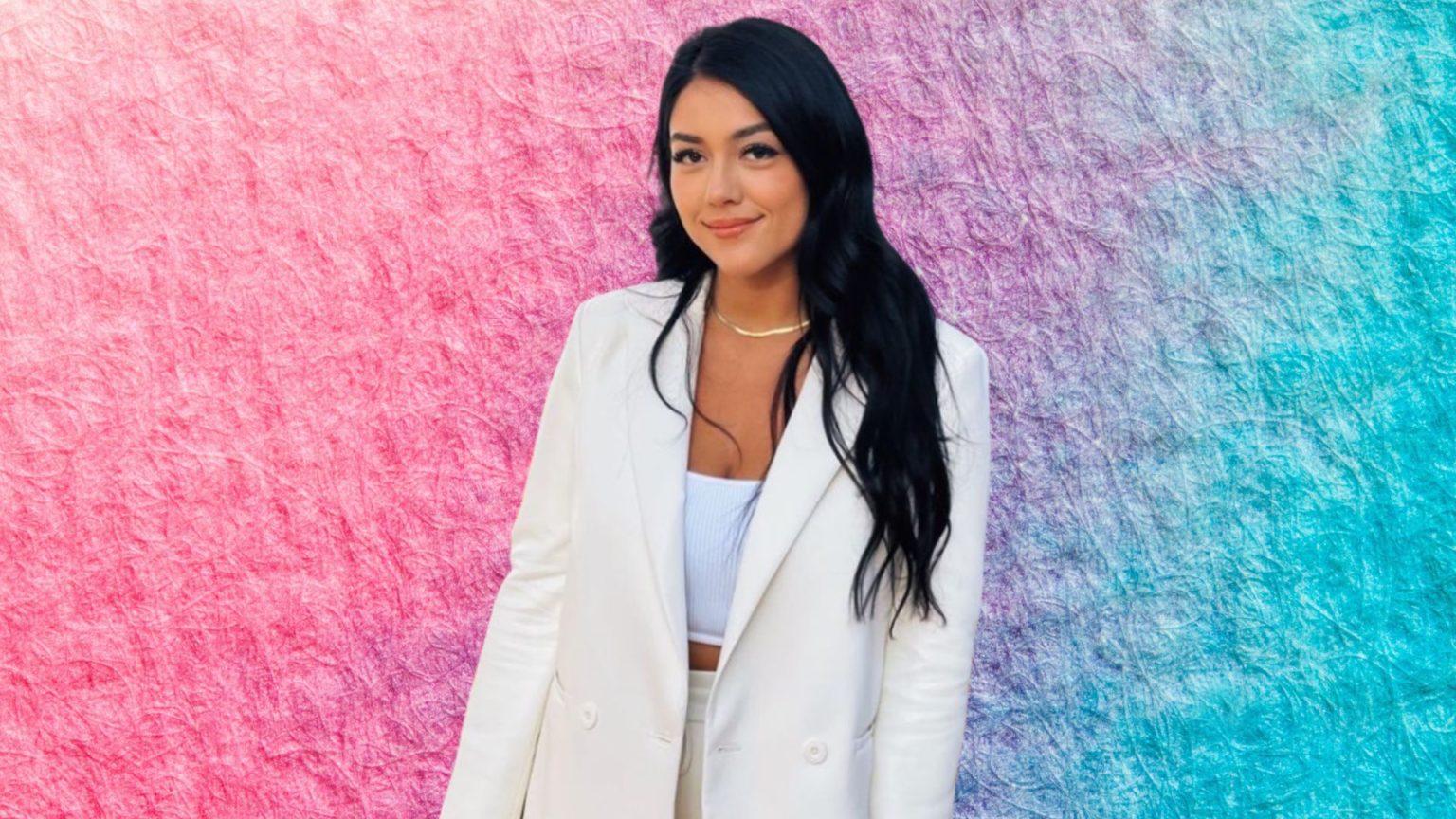 The Latina Behind Clara for Creators, a Community-based Site That ...