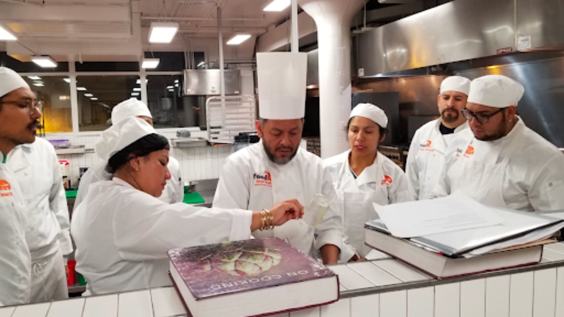 This Latino-led Culinary School is Building Culinary Confidence For the Community belatina latine