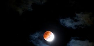 Full Blood Moon Total Lunar Eclipse in Taurus Is Bringing Radical Transformation Full Blood Moon Total Lunar Eclipse in Taurus: Radical Transformation belatina latine