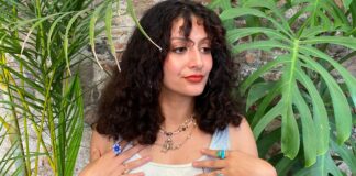 Healing for Mother’s Day through the Power of Poetry: Latina Poet Vianney Harelly Offers a Path to Emotional Restoration Mother's Day Healing Secrets Revealed: Dive into Latina Poet’s Vianney Harelly's Words for Emotional Empowerment