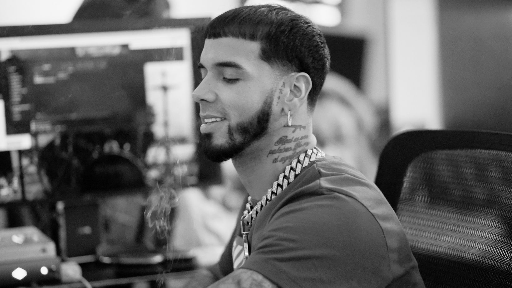 Anuel Released a New Song Dedicated to Karol G – Here is How People Are Reacting