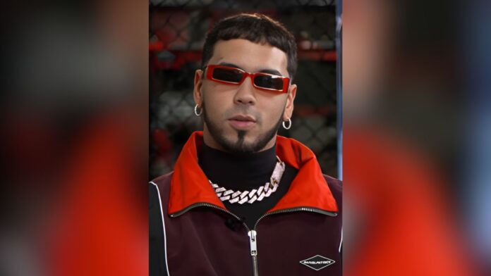 Anuel AA Couldn't Keep Karol G's or Feid's Name Out of His Mouth During the First Two Shows of His Latest Tour
