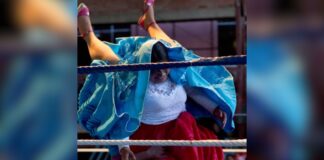 Indigenous Powerhouses: The Extraordinary Story of Bolivia’s Iconic Fighting Cholitas Indigenous Powerhouses: The Extraordinary Story of Bolivia's Iconic Fighting Cholitas