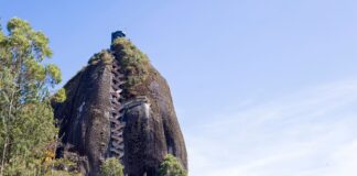 Colombia’s Popular Attraction, Piedra del Peñol, Suffers Landslide Colombia’s Popular Attraction, Piedra del Peñol, Suffers Landslide