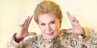 Walter Mercado Makes an Ethereal Return: A Technological Marvel on Día de los Muertos Walter Mercado Makes an Ethereal Return: A Technological Marvel on Día de los Muertos