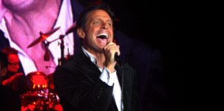 Luis Miguel’s Concert in the Dominican Republic Was Abruptly Rescheduled and Fans Are Not Happy Luis Miguel's Concert in the Dominican Republic Was Abruptly Rescheduled and Fans Are Not Happy