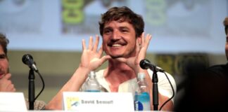 Latino Star Pedro Pascal Wins a SAG Award – And Reminds Everyone How Real He Is During His Acceptance Speech