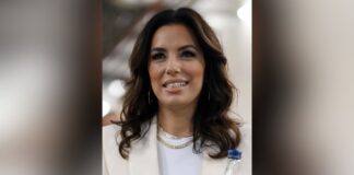 Eva Longoria Films Her Latest Project, ‘Land of Women,’ in Spanish Eva Longoria Films Her Latest Project, 'Land of Women,' in Spanish