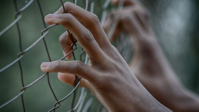 Human Rights Watch Report Exposes Conditions Where Migrant Women Lack Access to Feminine Hygiene