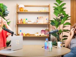 Amy Poehler Offers Aubrey Plaza the Comfort of Friendship in Her First Conversation on Loss