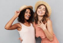 Why Many Latinas Are Choosing ‘Amigasgiving’ as Their Thanksgiving Tradition Why Many Latinas Are Choosing 'Amigasgiving' as Their Thanksgiving Tradition