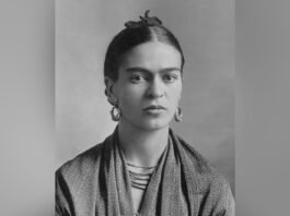 New Archives Reveal Frida Kahlo Used Her Iconic Prosthetic Only in the Final Months of Her Life New Archives Reveal Frida Kahlo Used Her Iconic Prosthetic Only in the Final Months of Her Life
