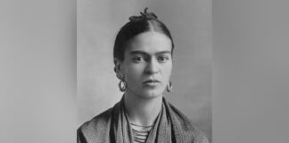 New Archives Reveal Frida Kahlo Used Her Iconic Prosthetic Only in the Final Months of Her Life New Archives Reveal Frida Kahlo Used Her Iconic Prosthetic Only in the Final Months of Her Life