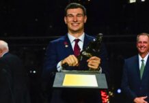 Fernando Mendoza Makes Heisman History for Latino and Cuban American College Football Fans Fernando Mendoza Makes Heisman History for Latino and Cuban American College Football Fans