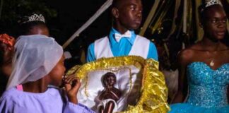 How Afro-Latino Communities in Colombia Celebrate Christmas in February Through a Black Baby Jesus How Afro-Latino Communities in Colombia Celebrate Christmas in February Through a Black Baby Jesus