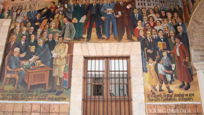 The Largest Mural by a Woman in Mexico Belongs to Elena Huerta