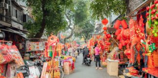 The Deep Roots of Chinese Identity Across Latin America The Deep Roots of Chinese Identity Across Latin America