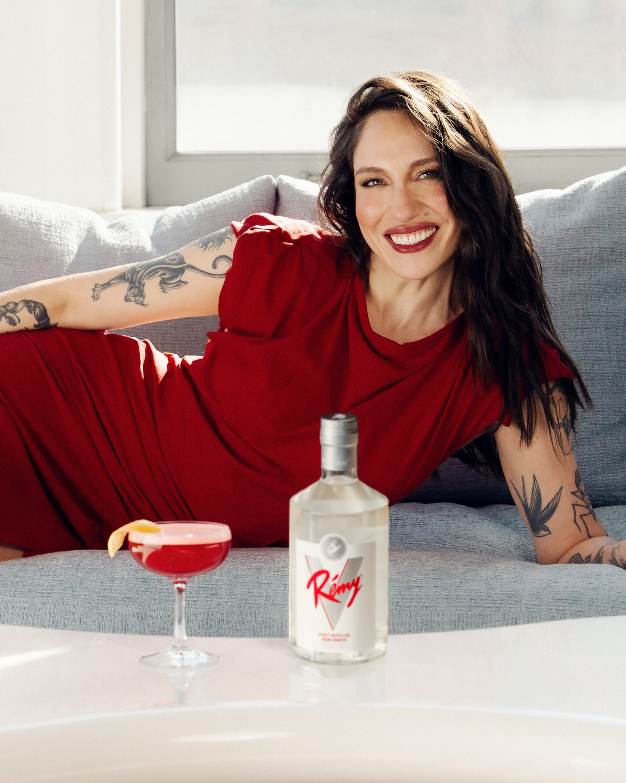 'La Prima' Tefi Pessoa Talks About the Importance of Latina Joy and Her New Collaboration With Rémy V