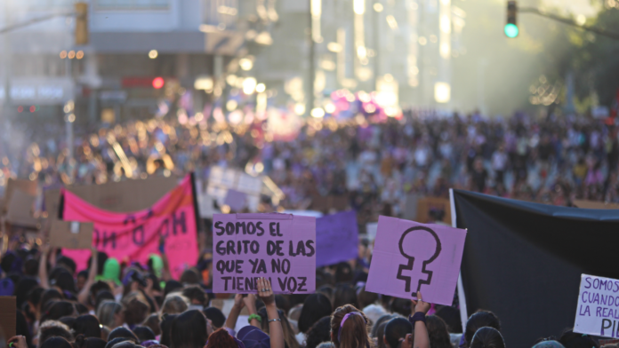 How Vivir Quintana’s 'Canción Sin Miedo' Became the Voice of International Women’s Day Across Latin America