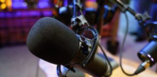 Latino Audiences Are Driving Podcasting So Why Don’t Our Favorite Podcasters Own What They Create? Latino Audiences Are Driving Podcasting So Why Don’t Our Favorite Podcasters Own What They Create?