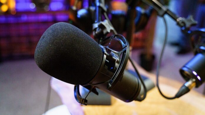 Latino Audiences Are Driving Podcasting So Why Don’t Our Favorite Podcasters Own What They Create?