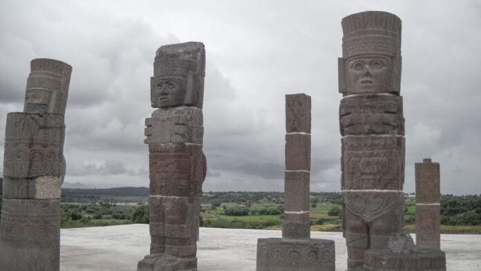 Archaeologists Uncover Ritual Altar With Human Bones in Central Mexico