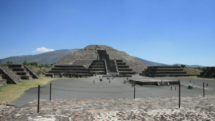 Deadly Attack At Teotihuacán Pyramids In Mexico Leaves One Dead And Tourists Injured