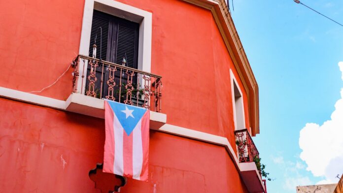 Puerto Rico's Water Crisis Is So Bad That Milk Trucks Are Being Used to Deliver Drinking Water to San Juan Neighborhoods