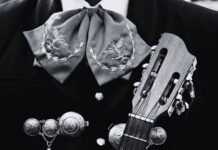A Mariachi Musician Was Told to Sing for His Freedom as a Taunt Then Turned That Into One of the Most Powerful Fourth of July Performances of the Year A Mariachi Musician Was Told to Sing for His Freedom as a Taunt Then Turned That Into One of the Most Powerful Fourth of July Performances of the Year