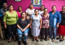 Meet Las Patronas, the Mexican Women Who Have Fed Migrants From a Moving Train Every Single Day for Over Three Decades Meet Las Patronas, the Mexican Women Who Have Fed Migrants From a Moving Train Every Single Day for Over Three Decades